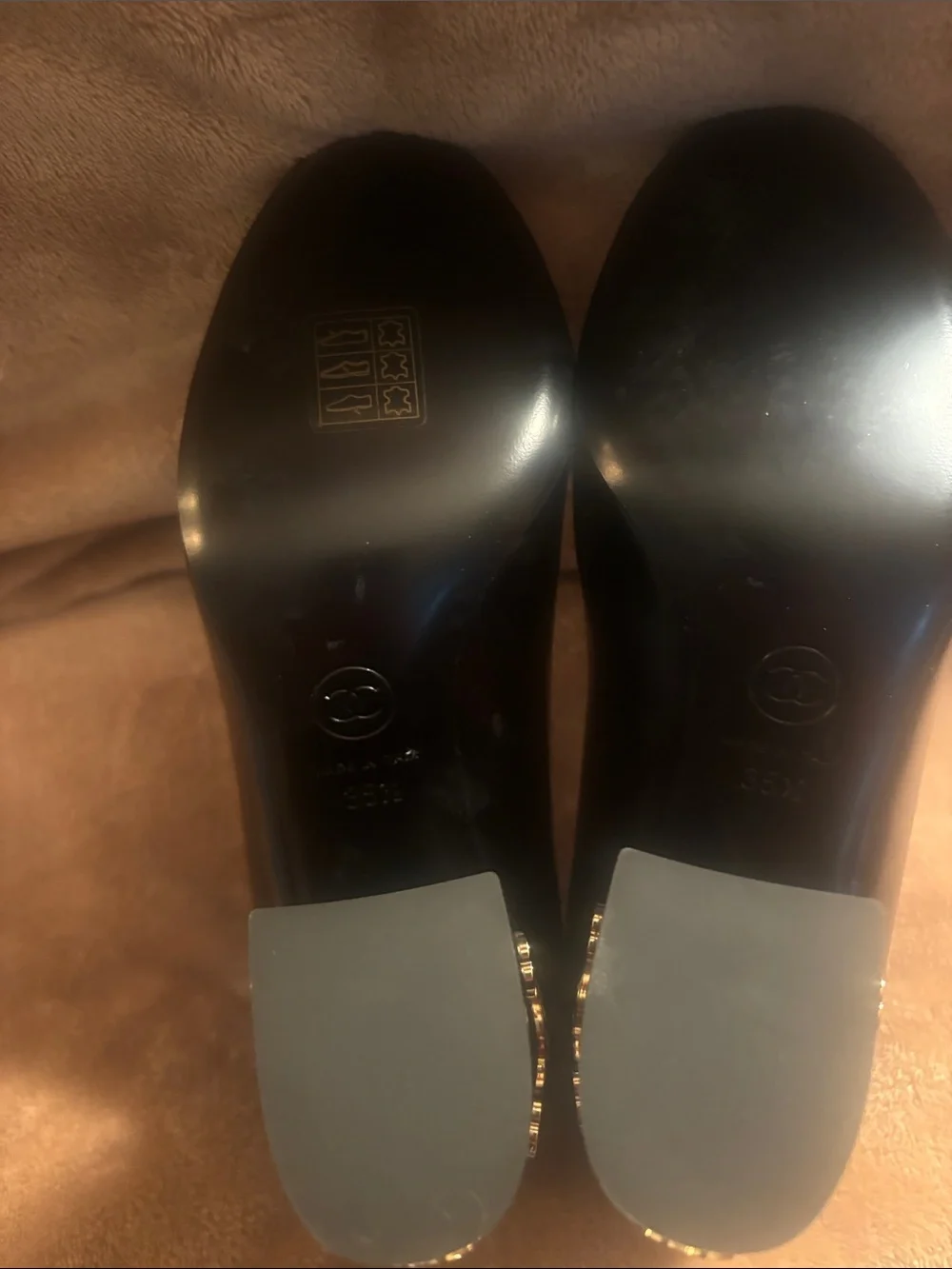 CHANEL Black Leather Cap-Toe Block Heel Pumps with Gold CC Detail